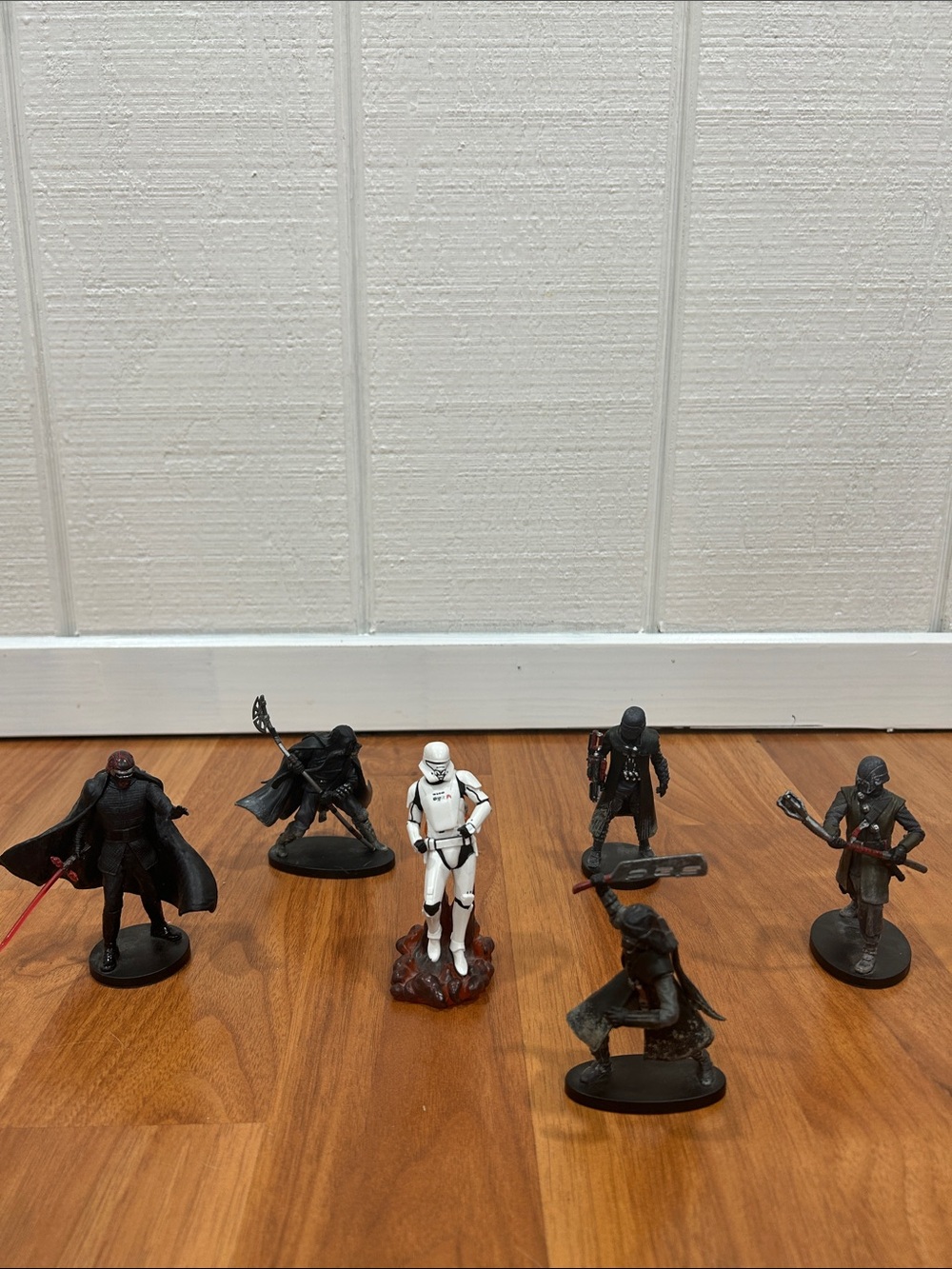 Star Wars White Stormtrooper and Dark Force Figures Set
